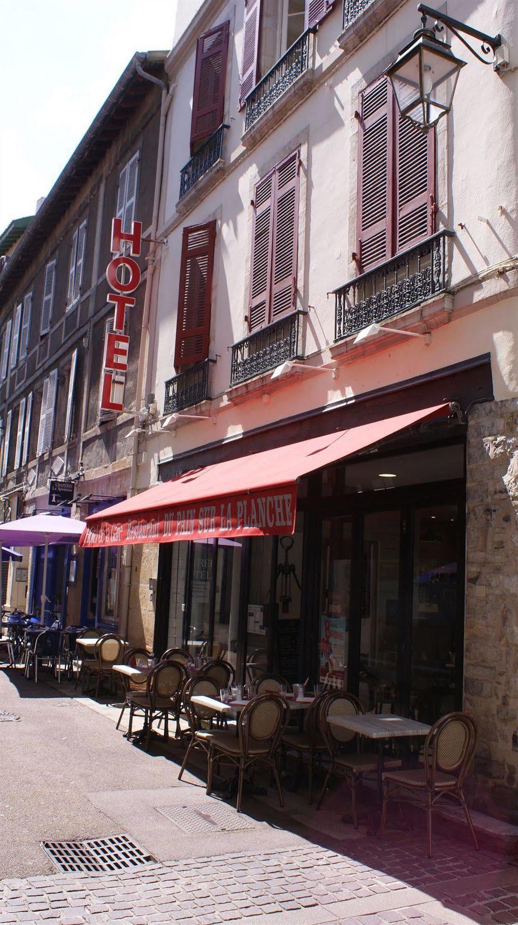 Hotel De La Gare Bayonne Exterior photo