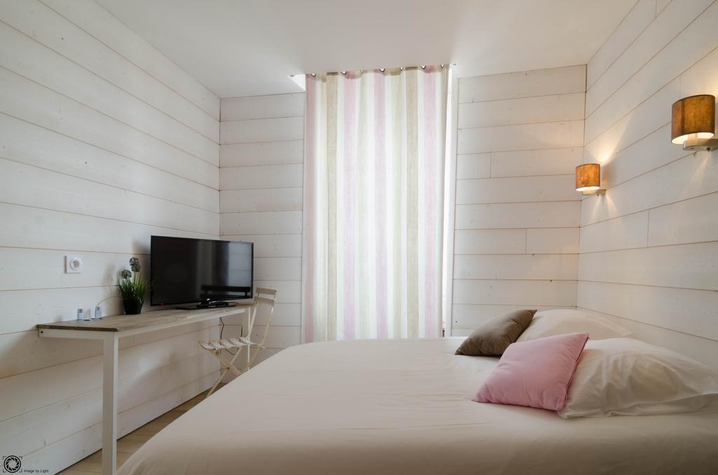 Hotel De La Gare Bayonne Room photo